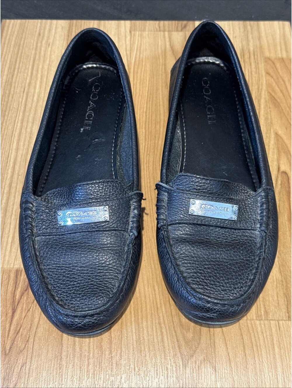 Coach Fredrica Loafers Womens Shoe 8.5 Black Pebbled Leather Logo Plate Moccasin